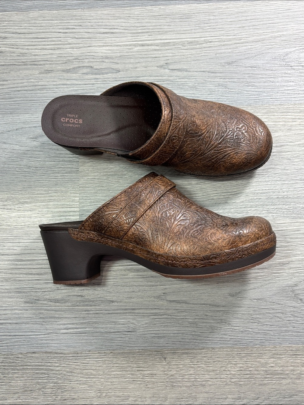 CROCS Sarah Triple Comfort Tooled Brown Clog Mule - W10